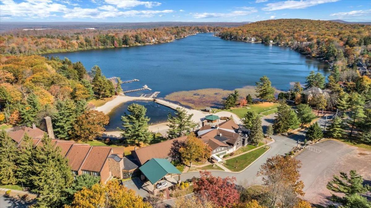 The Lodge Luxury Resort At Lake Harmony Esterno foto
